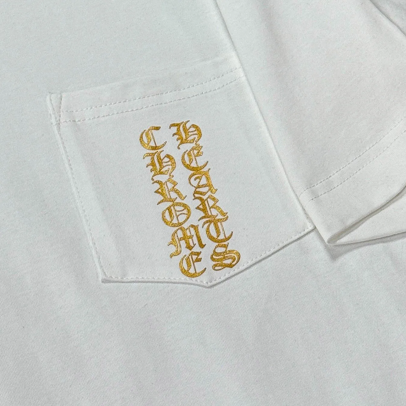 P170 Chrome Hearts 25 high version fabrics made of 300 grams of high-density cotton, no deformation, no shrinkage, complete with three labels, same style for men and women Process: imported hot stamping Color: white black SIZE: S-XL